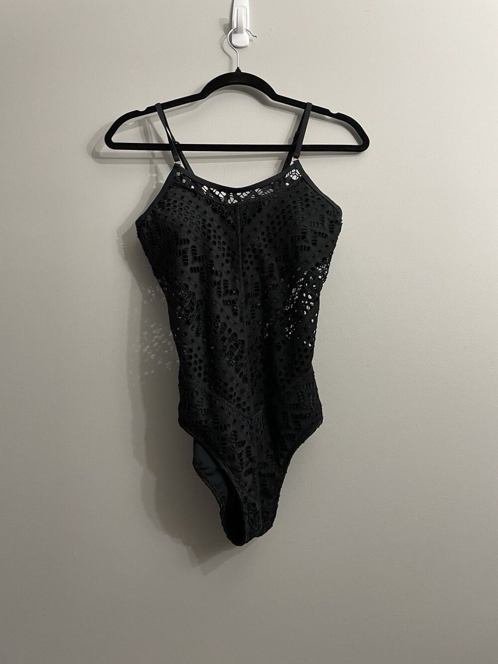 Women's Padded Eyelet One Piece Swimsuit Size M  Boho Textured Resort Swimwear